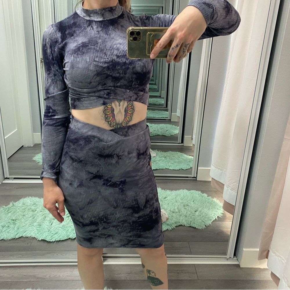 Brand new Long Sleeve Crop Top & Skirt Coord Set from Fashion Nova Ribbed Size M
